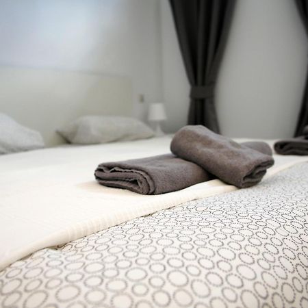 Perla Seven Apartments And Rooms Плая де Палма Екстериор снимка